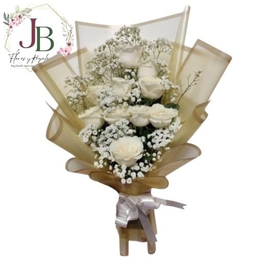 RAMO DE 10 ROSAS BLANCAS