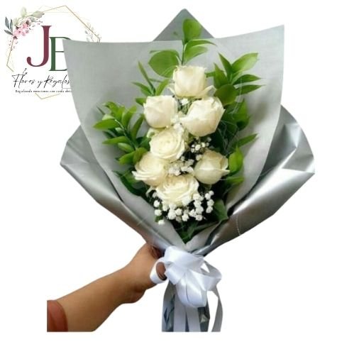 RAMO DE 7 ROSAS"