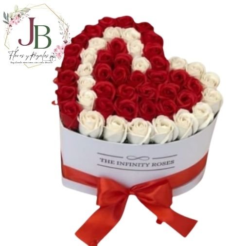 CAJA CORAZÓN 50 ROSAS"