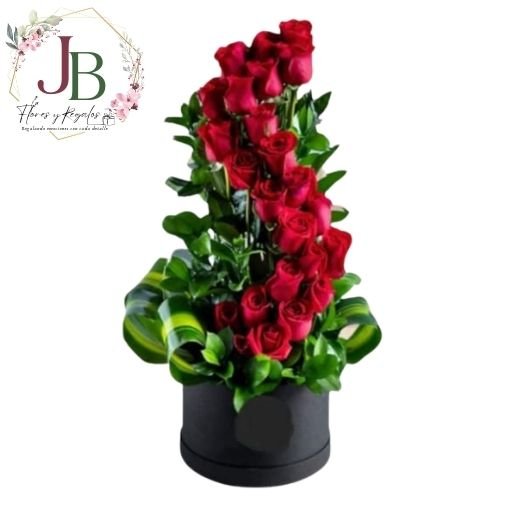 ARREGLO CON 24 ROSAS EN BOX"