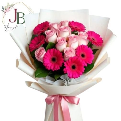 RAMO DE 9 ROSAS Y 7 GERBERAS"