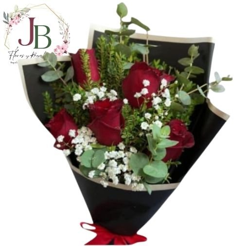 RAMO DE 5 ROSAS ROJAS"