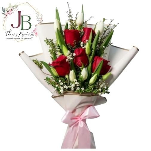 RAMO DE ROSAS Y TULIPANES"