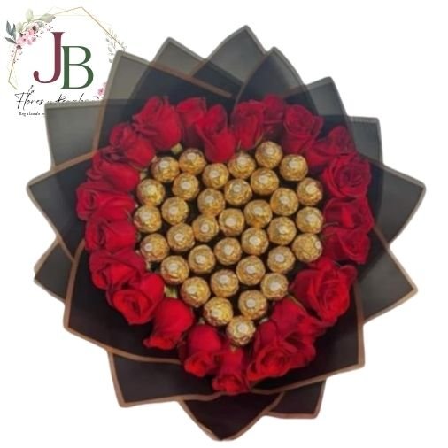 RAMO DE  23 ROSAS Y 30 BOMBONES